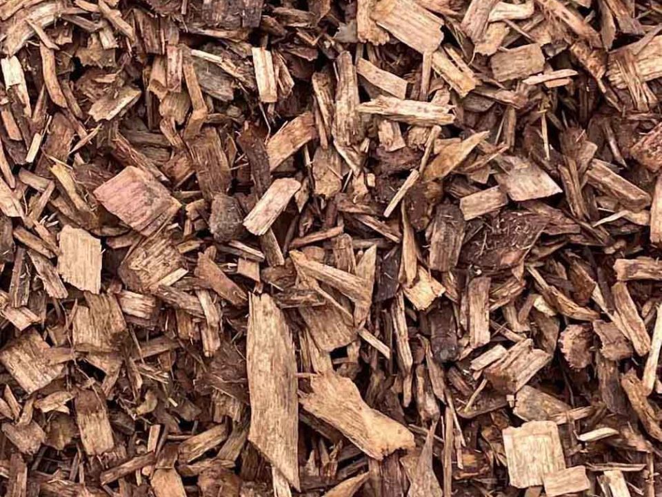 Using Wood Chips from Tree Services